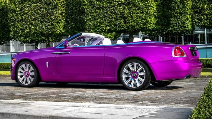 Rolls Royce Dawn dans un violet subliminal&#8230; que du feu, Africars24
