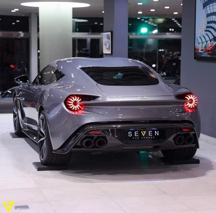 Aston Martin Vanquish Zagato,un des 99 exemplaires produits aux monde Aston Martin Vanquish Zagato,un des 99 exemplaires produits aux monde, Africars24