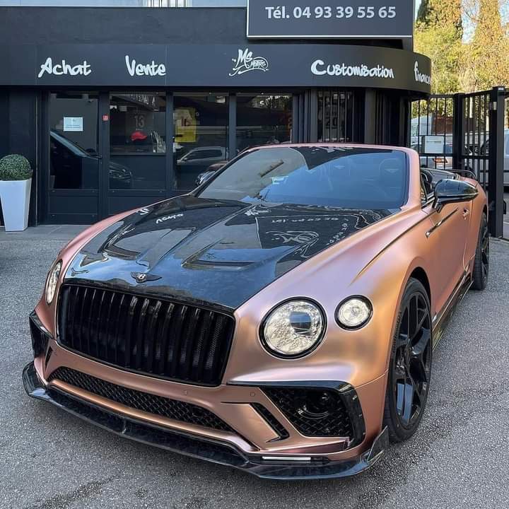 Une magnifique Bentley Continental  GTC 2022 or-rose de 640 ch bien nerveuse, Africars24