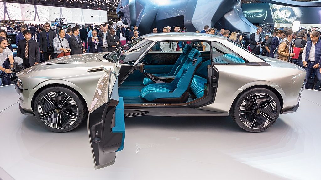 La Peugeot e-Legend : une berline neo-retro élue plus beau concept car en 2019, Africars24