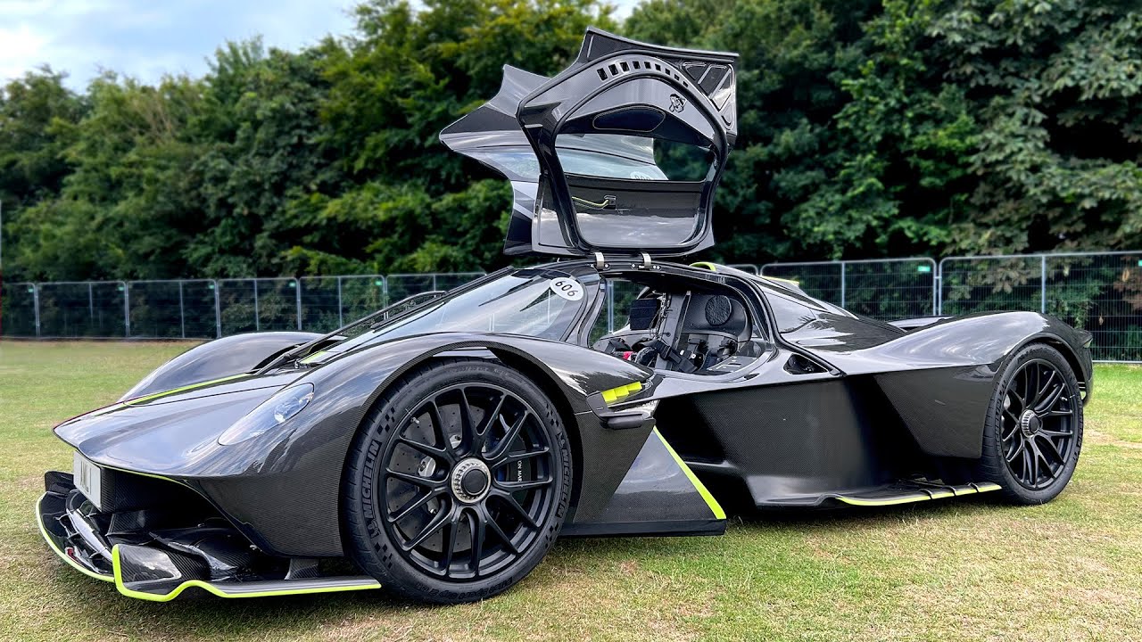 La monstrueuse Aston Martin Valkyrie et ses 1000 ch : la voiture homologuée la plus rapide au monde (selon le constructeur), Africars24