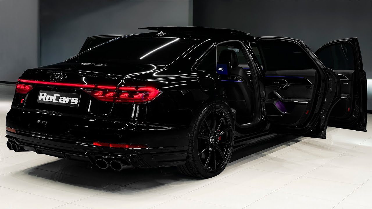 L’Audi S8 Exclusive 2022 : la luxueuse berline aux anneaux dans un époustouflant full black… Les détails L’Audi S8 Exclusive 2022 : la luxueuse berline aux anneaux dans un époustouflant full black… Les détails, Africars24