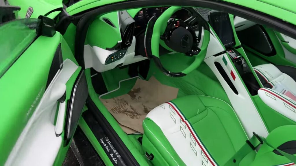 2023 NOUVELLE FERRARI ROMA MANSORY 8