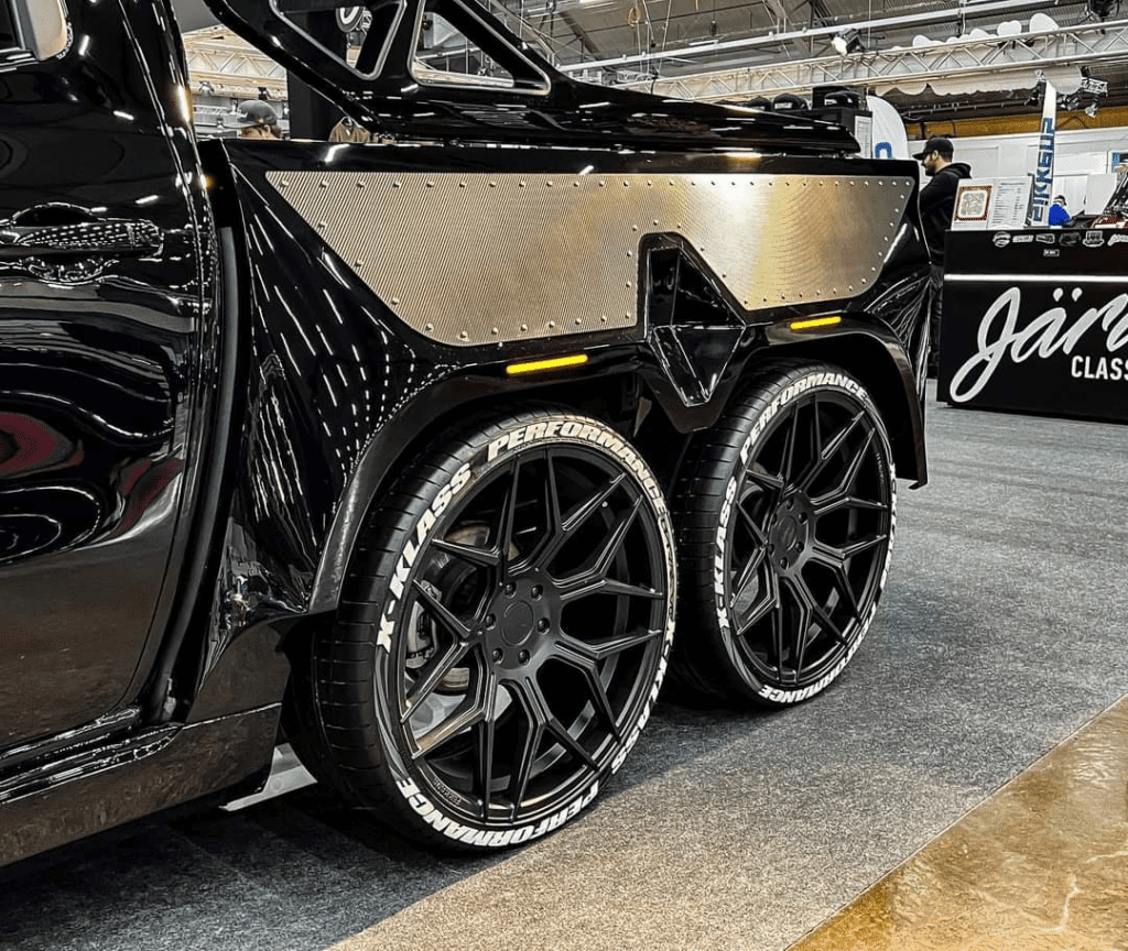 The Monster X : le monstrueux pick-up Mercedes Classe X de Carlex Design The Monster X : le monstrueux pick-up Mercedes Classe X de Carlex Design, Africars24