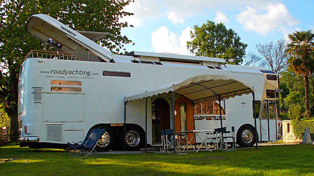 Le RoadYacht est le camping-car le plus étrange et le plus impressionnant de tous les temps, Africars24
