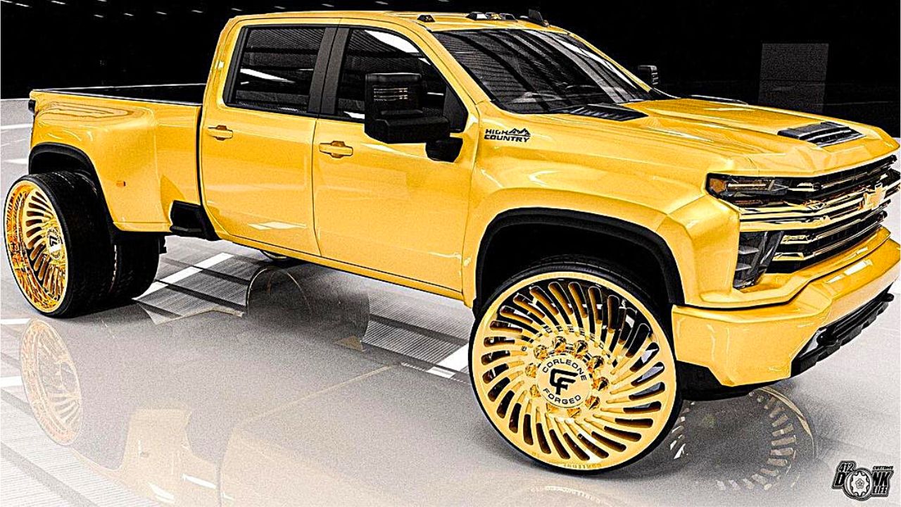 Ce Chevrolet Silverado HD est un véritable lingot d’or sur des roues massives de 30″ Ce Chevrolet Silverado HD est un véritable lingot d’or sur des roues massives de 30″, Africars24