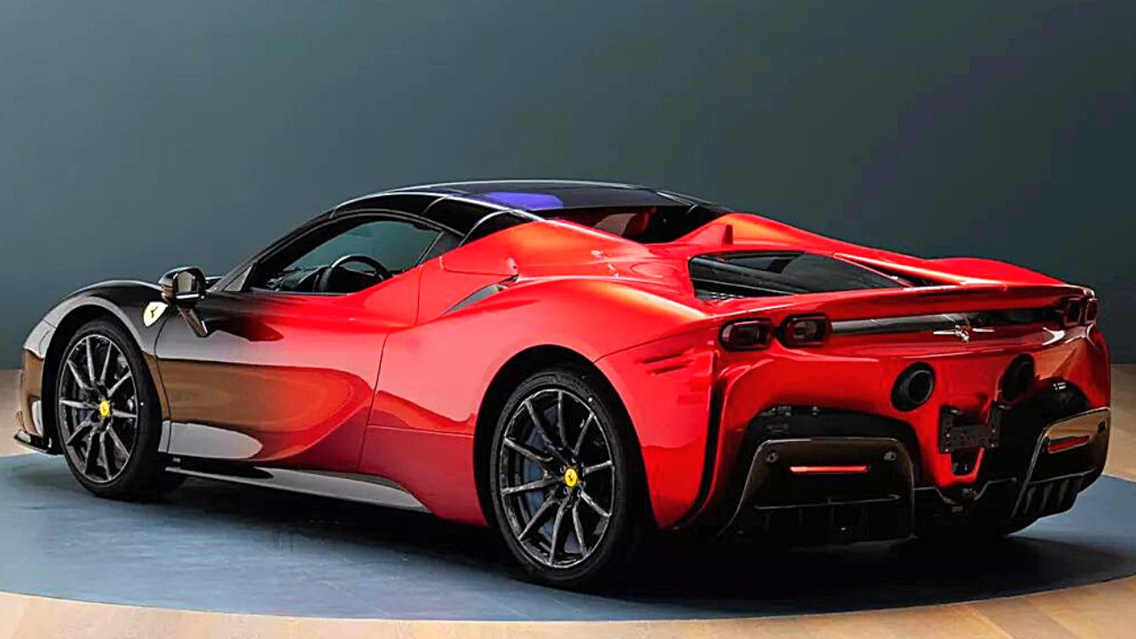 Ferrari SF90 Spider : la belle Italienne de 1000 ch reçoit une nouvelle livrée dégradée exceptionnelle, Africars24