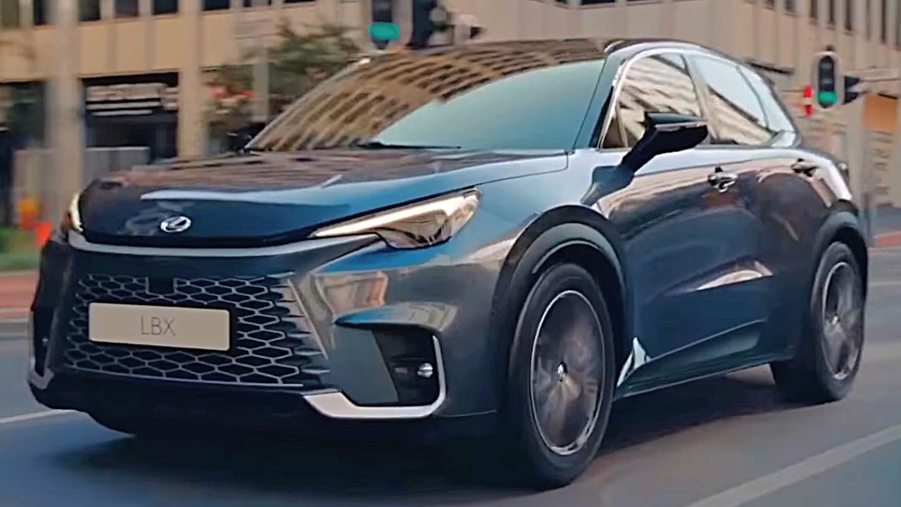 Lexus LBX 2024 – un crossover innovant pour une conduite plus verte et gratifiante Lexus LBX 2024 – un crossover innovant pour une conduite plus verte et gratifiante, Africars24
