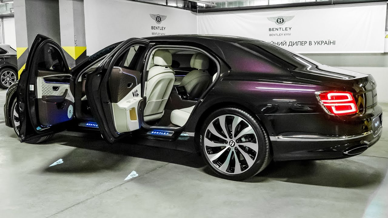 Bentley Flying Spur W12 2024 : la berline de luxe par excellence, Africars24