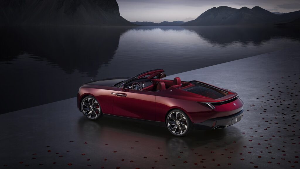 Rolls Royce Droptail La Rose Noire : une œuvre d’art roulante unique au monde, Africars24