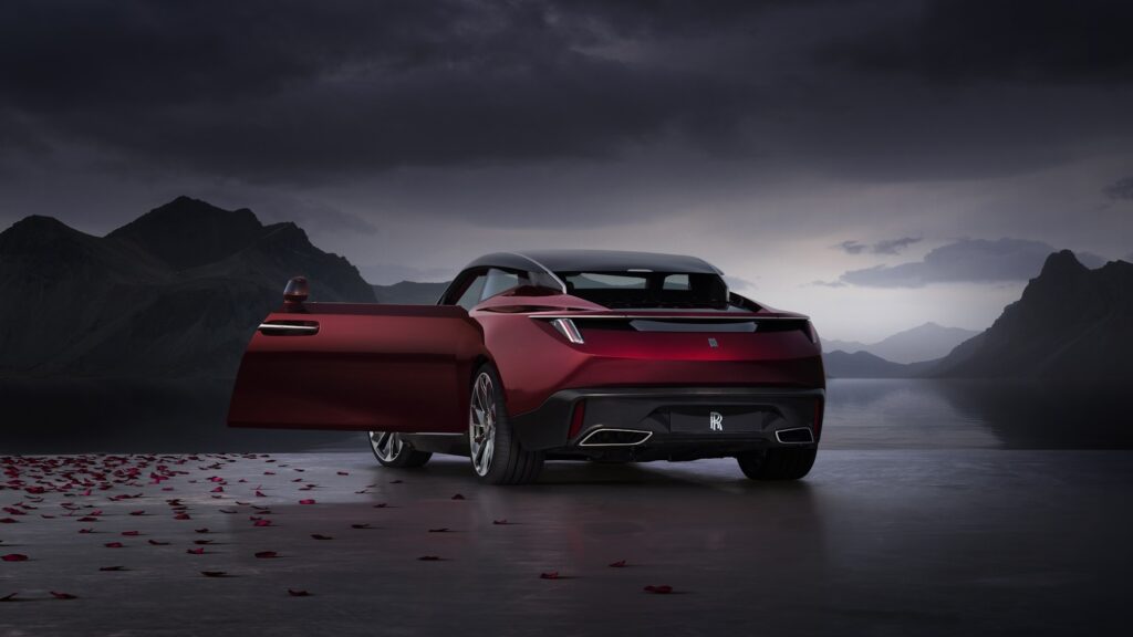 Rolls Royce Droptail La Rose Noire : une œuvre d’art roulante unique au monde, Africars24