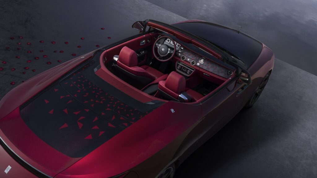 Rolls Royce Droptail La Rose Noire : une œuvre d’art roulante unique au monde, Africars24