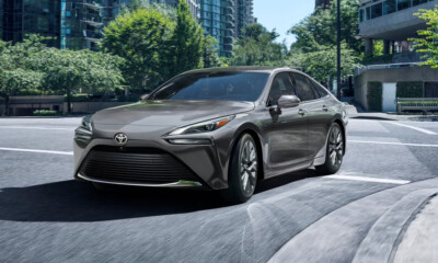 Toyota Mirai : La Seule Voiture au Monde Qui Crée sa Propre Eau et 4 Autres Secrets Absolument Fous, Africars24